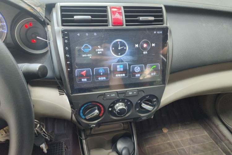 Used Honda City Classic 2012 1.5L manual Elite Edition Audio And AC Panel