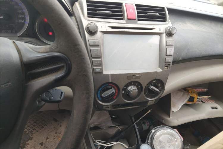Used Honda City Classic 2012 1.5L manual Elite Edition Audio And AC Panel