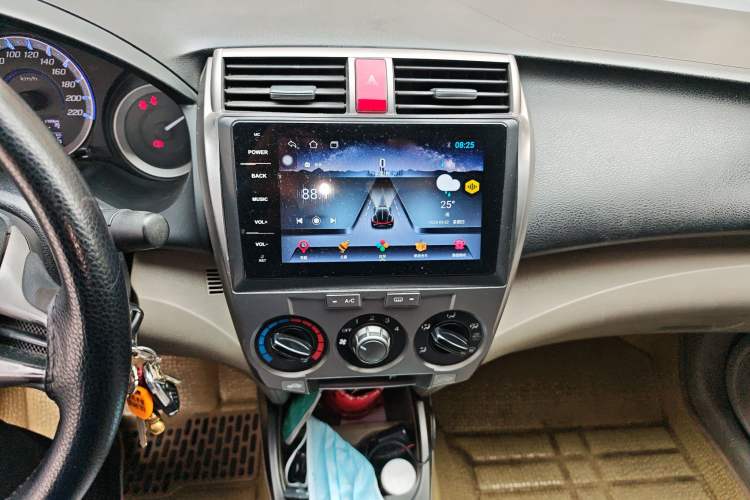 Used Honda City Classic 2012 1.5L manual Comfort version Audio And AC Panel