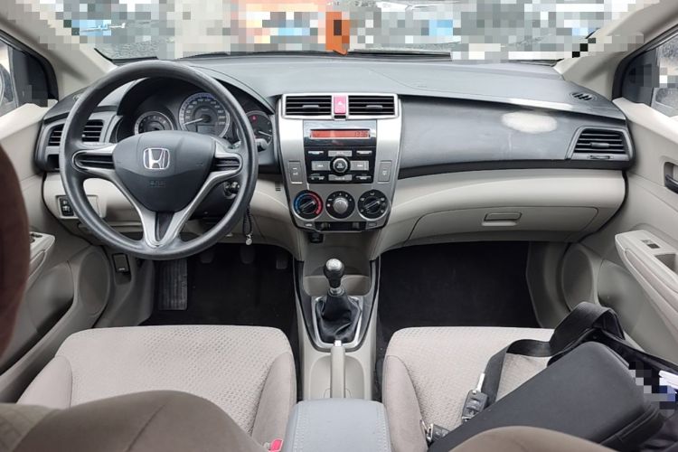 Used Honda City Classic 2012 1.5L manual Comfort version Center Console