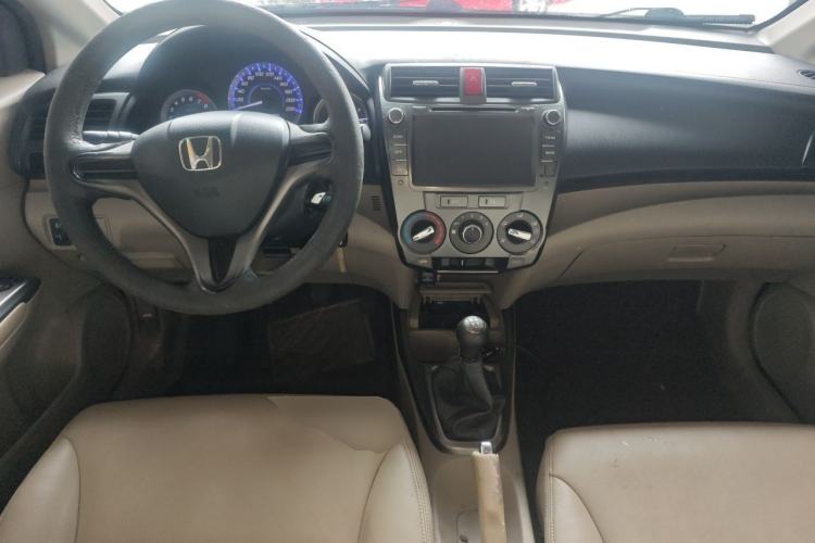 Used Honda City Classic 2012 1.5L manual Elite Edition Center Console