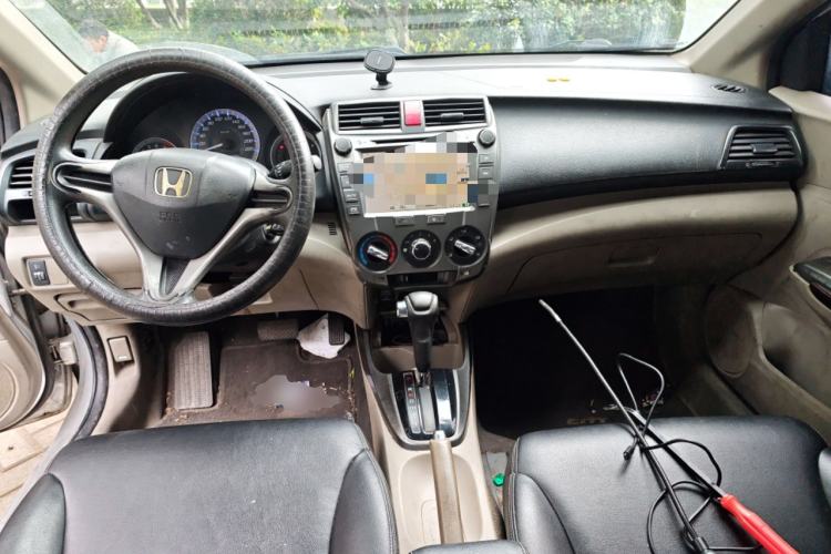 Used Honda City Classic 2012 1.5L Automatic Flagship Edition Center Console
