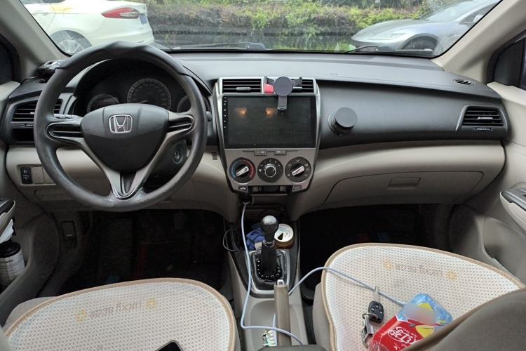 Used Honda City Classic 2012 1.5L manual Comfort version Center Console
