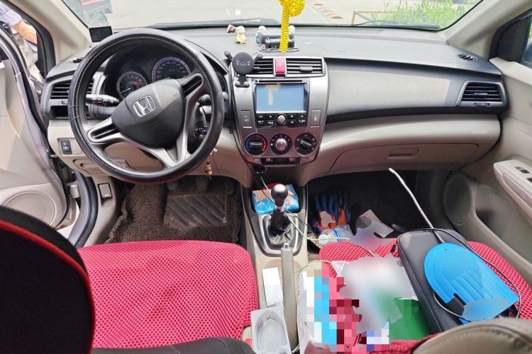 Used Honda City Classic 2012 1.5L manual Comfort version Center Console