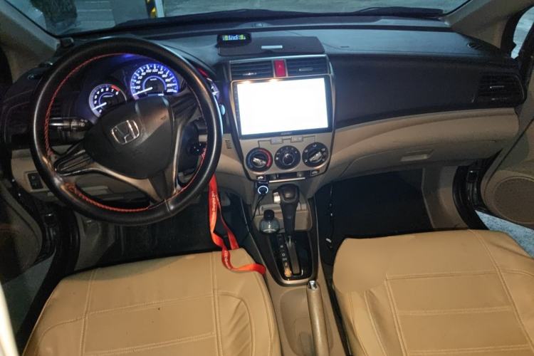 Used Honda City Classic 2012 1.5L Automatic Elite Edition Center Console