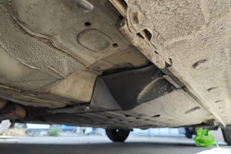Used Honda City Classic 2012 1.5L manual Comfort version Chassis Front Left