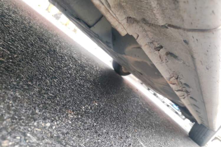 Used Honda City Classic 2012 1.5L manual Comfort version Chassis Front Left