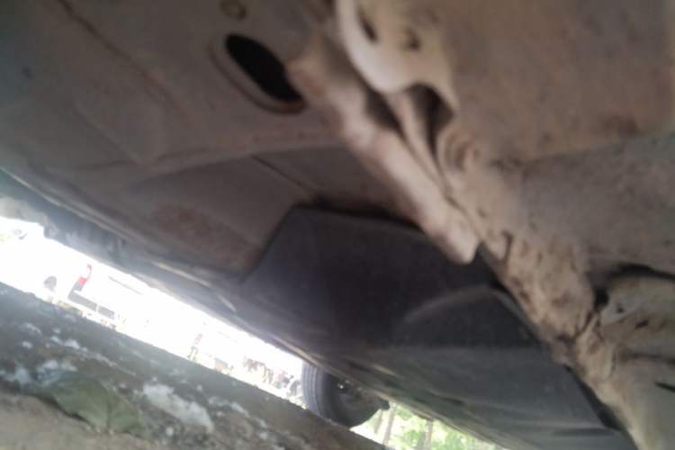 Used Honda City Classic 2012 1.5L manual Comfort version Chassis Front Left