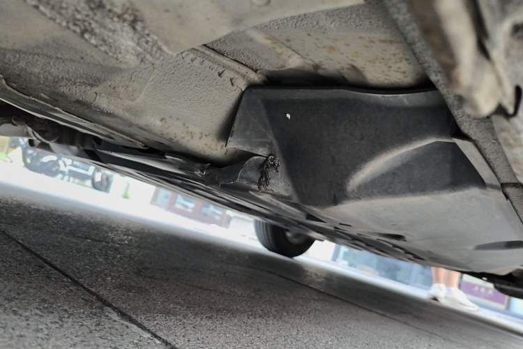 Used Honda City Classic 2012 1.5L manual Comfort version Chassis Front Left