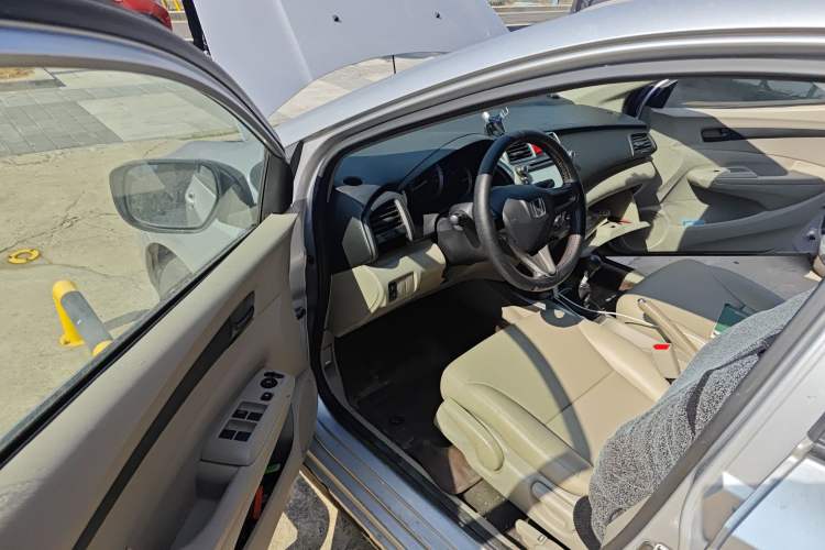Used Honda City Classic 2012 1.5L manual Comfort version Driver Seat