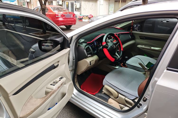 Used Honda City Classic 2012 1.5L manual Comfort version Driver Seat