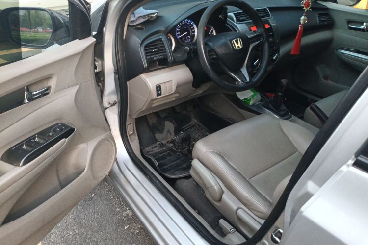 Used Honda City Classic 2012 1.5L manual Elite Edition Driver Seat
