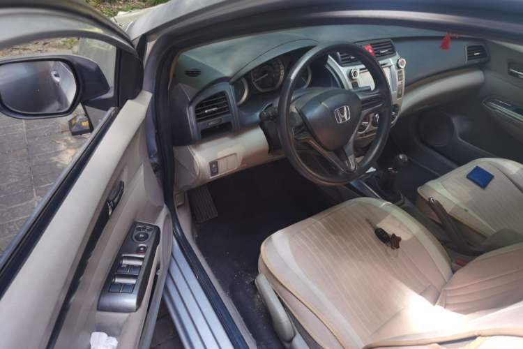 Used Honda City Classic 2012 1.5L manual Elite Edition Driver Seat