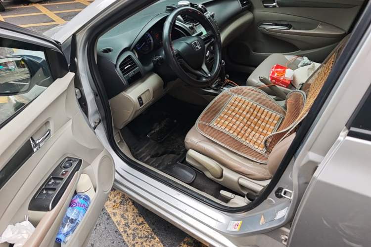 Used Honda City Classic 2012 1.5L Automatic Elite Edition Driver Seat