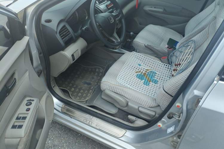 Used Honda City Classic 2012 1.5L manual Comfort version Driver Seat