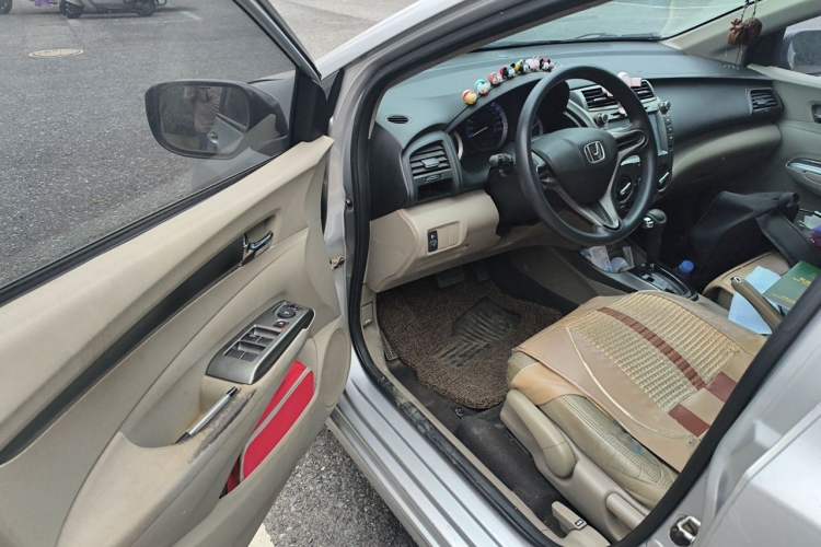 Used Honda City Classic 2012 1.5L Automatic Elite Edition Driver Seat