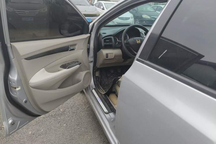 Used Honda City Classic 2012 1.5L manual Elite Edition Driver Seat