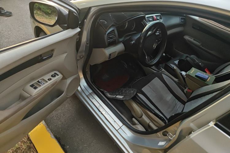 Used Honda City Classic 2012 1.5L manual Comfort version Driver Seat