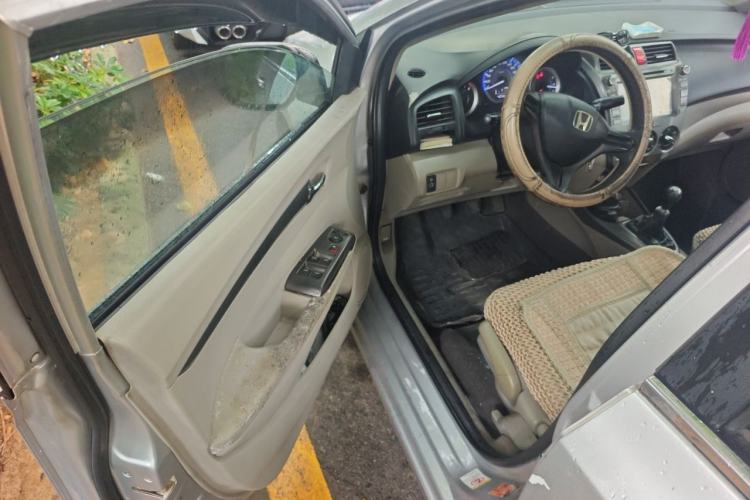 Used Honda City Classic 2012 1.5L manual Elite Edition Driver Seat