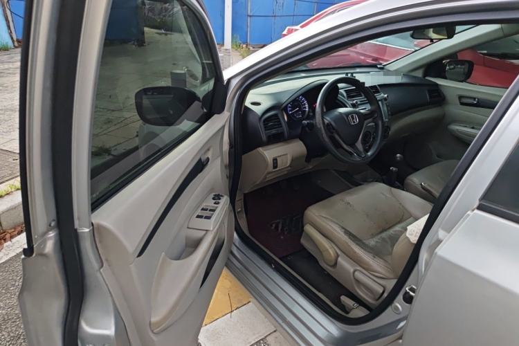 Used Honda City Classic 2012 1.5L manual Comfort version Driver Seat