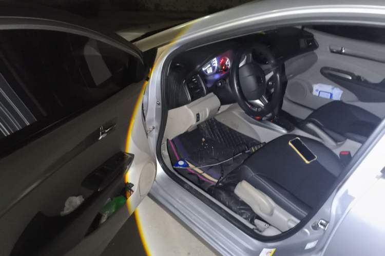 Used Honda City Classic 2012 1.8L automatic luxury edition Driver Seat