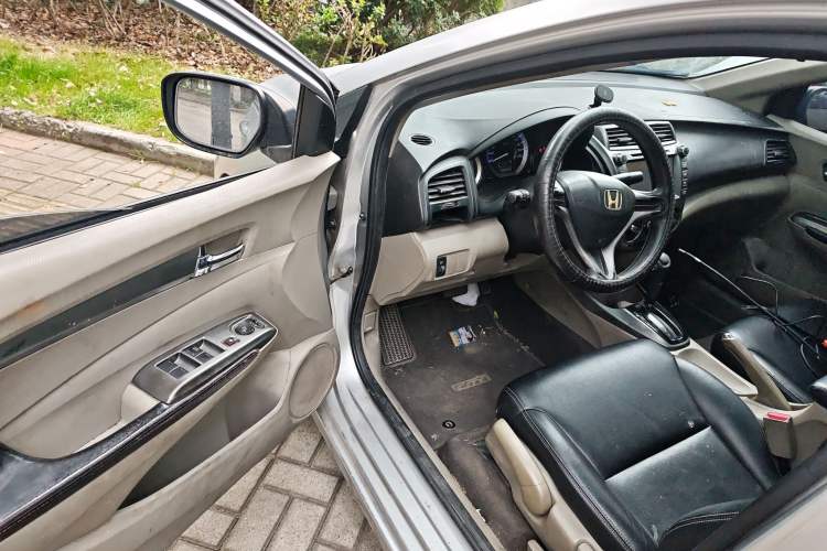 Used Honda City Classic 2012 1.5L Automatic Flagship Edition Driver Seat