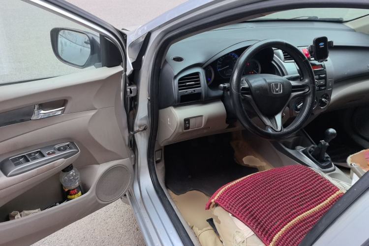 Used Honda City Classic 2012 1.5L manual Elite Edition Driver Seat