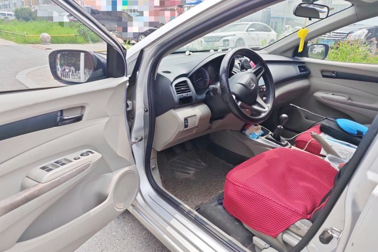 Used Honda City Classic 2012 1.5L manual Comfort version Driver Seat