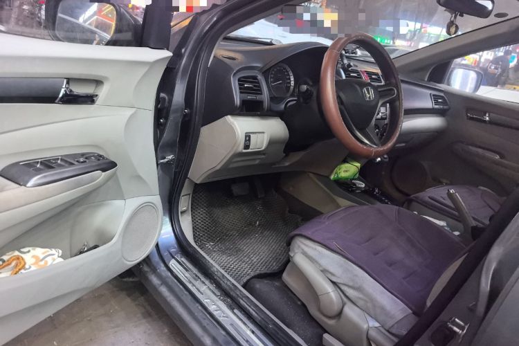 Used Honda City Classic 2012 1.5L Automatic Elite Edition Driver Seat