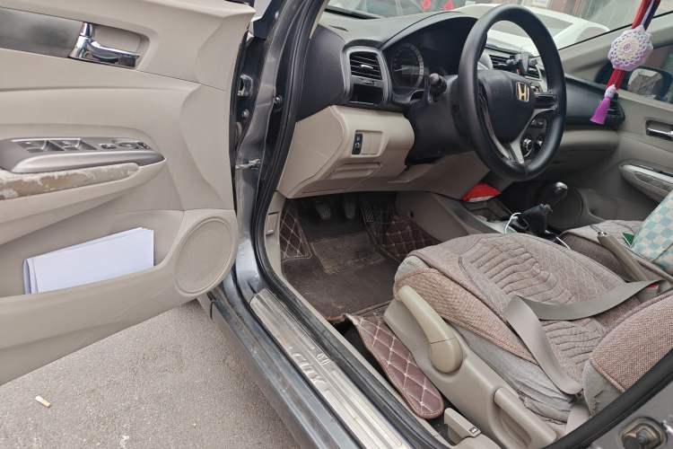 Used Honda City Classic 2012 1.5L manual Elite Edition Driver Seat