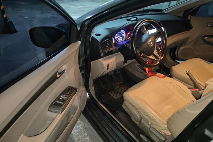 Used Honda City Classic 2012 1.5L Automatic Elite Edition Driver Seat