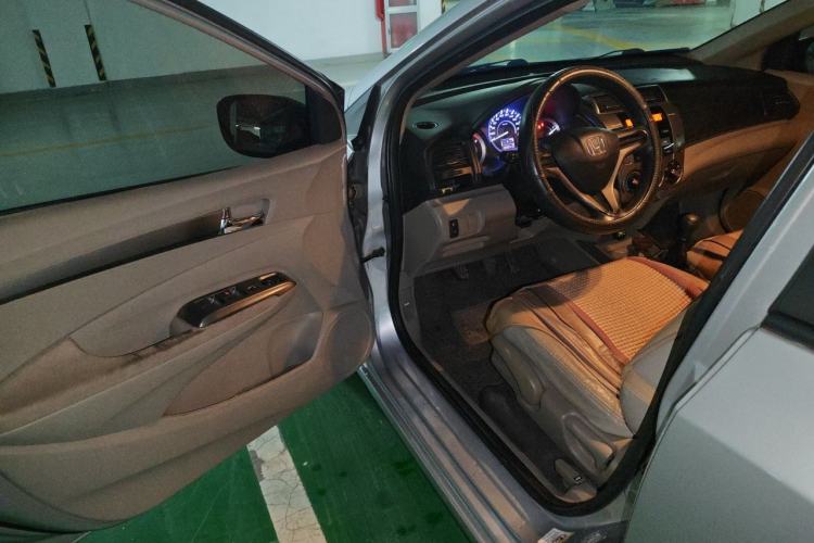 Used Honda City Classic 2012 1.5L manual Elite Edition Driver Seat
