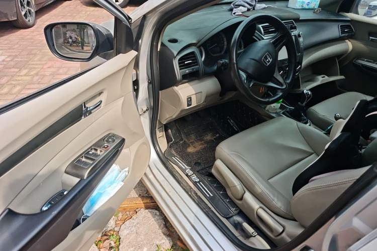 Used Honda City Classic 2012 1.5L manual Elite Edition Driver Seat