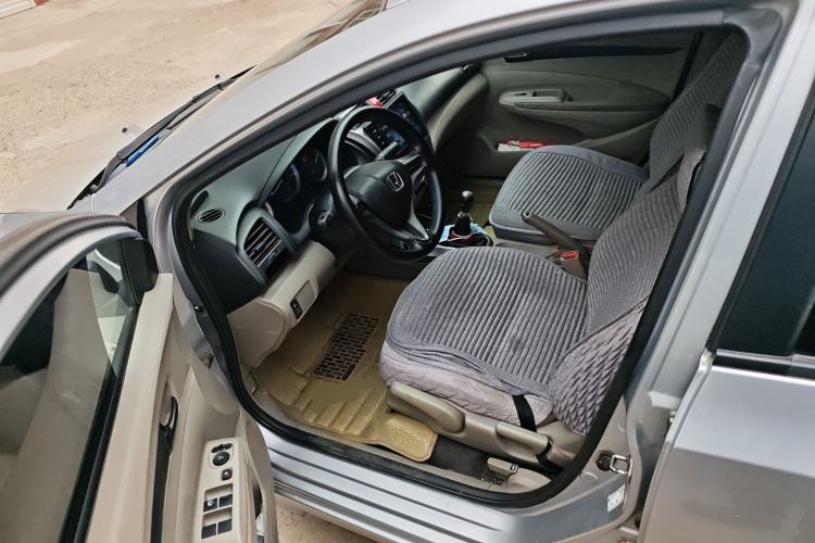 Used Honda City Classic 2012 1.5L manual Comfort version Driver Seat