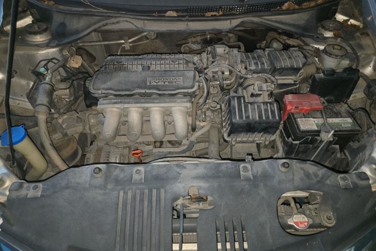 Used Honda City Classic 2012 1.5L manual Comfort version Engine Bay