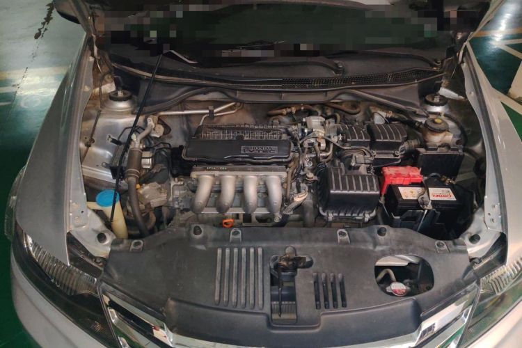 Used Honda City Classic 2012 1.5L manual Comfort version Engine Bay