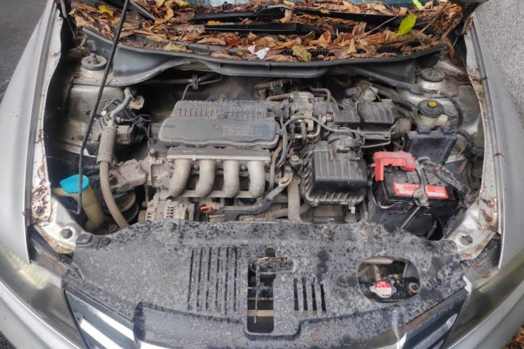 Used Honda City Classic 2012 1.5L manual Comfort version Engine Bay