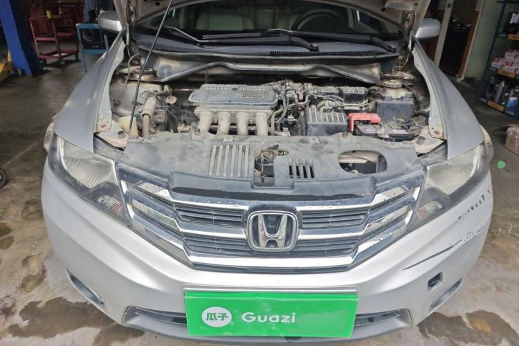 Used Honda City Classic 2012 1.5L manual Elite Edition Engine Bay