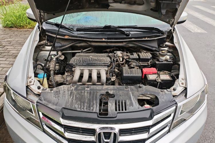 Used Honda City Classic 2012 1.5L manual Comfort version Engine Bay