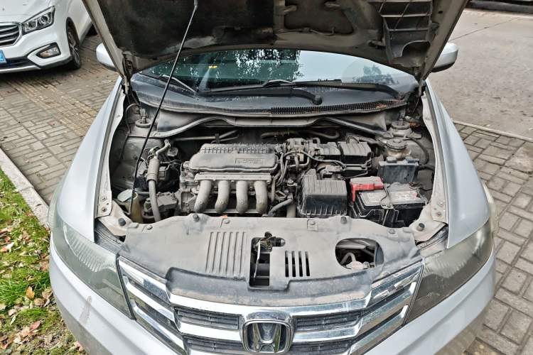 Used Honda City Classic 2012 1.5L Automatic Flagship Edition Engine Bay