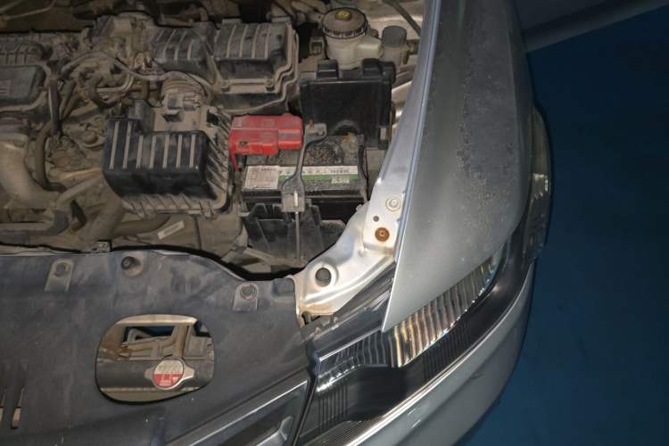 Used Honda City Classic 2012 1.5L manual Comfort version Engine Bay Left