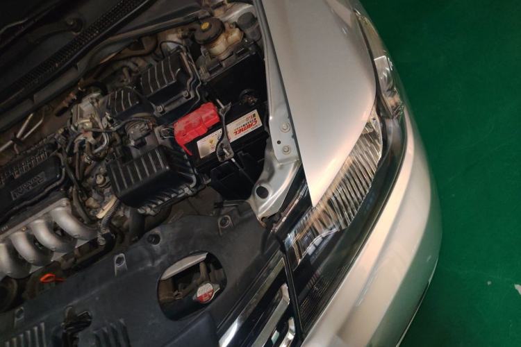 Used Honda City Classic 2012 1.5L manual Comfort version Engine Bay Left