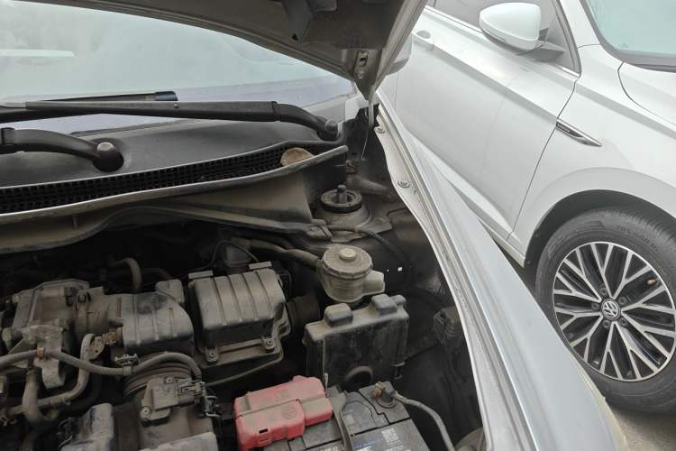 Used Honda City Classic 2012 1.5L Automatic Elite Edition Engine Bay Left