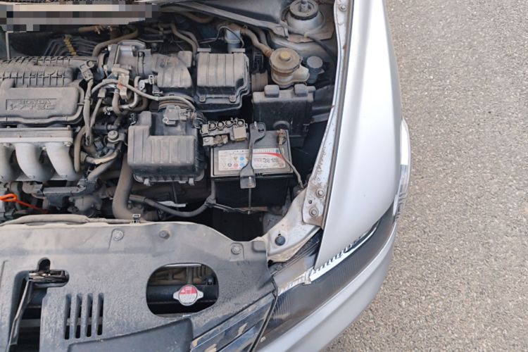 Used Honda City Classic 2012 1.5L manual Elite Edition Engine Bay Left