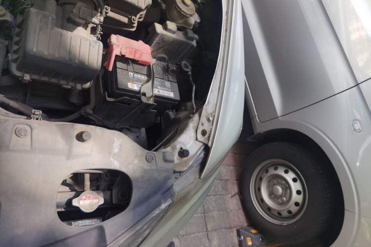 Used Honda City Classic 2012 1.5L manual Elite Edition Engine Bay Left