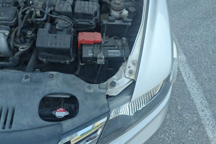Used Honda City Classic 2012 1.5L manual Comfort version Engine Bay Left