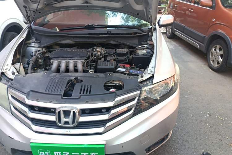 Used Honda City Classic 2012 1.5L manual Comfort version Engine Bay Left