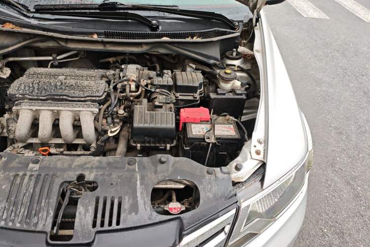 Used Honda City Classic 2012 1.5L manual Comfort version Engine Bay Left