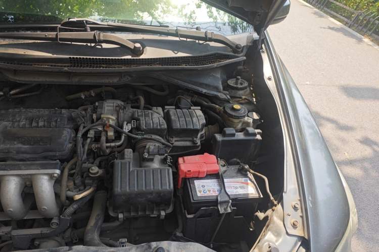 Used Honda City Classic 2012 1.5L manual Comfort version Engine Bay Left