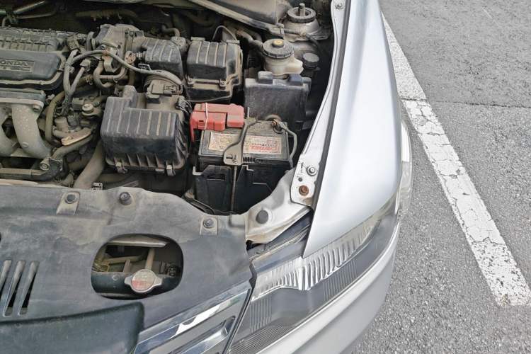 Used Honda City Classic 2012 1.5L manual Elite Edition Engine Bay Left